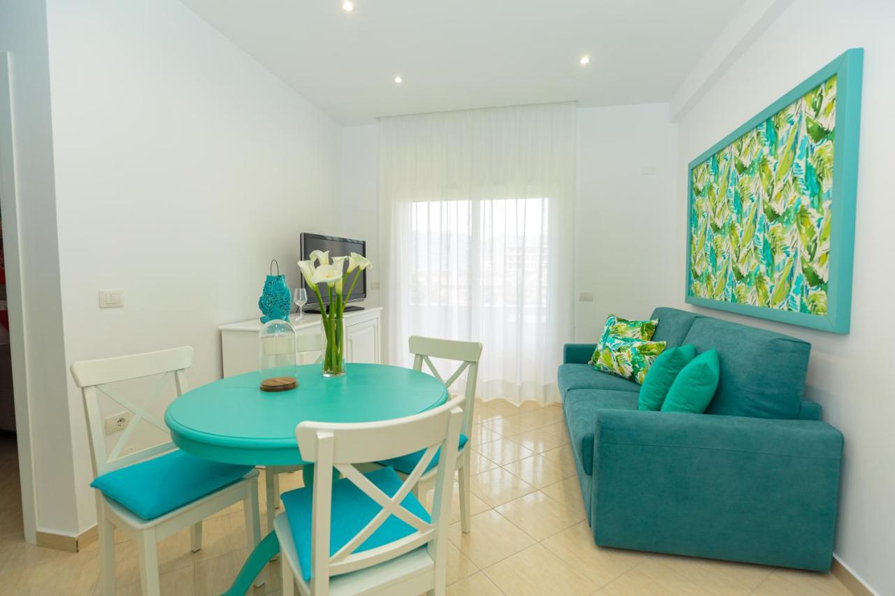 Holiday House Solemare Orikum Esterno foto