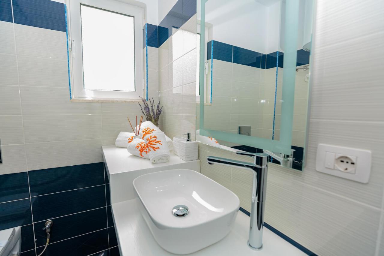 Holiday House Solemare Orikum Esterno foto
